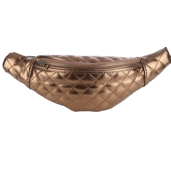 Quilt designed fanny packs - Picture 3 of 7